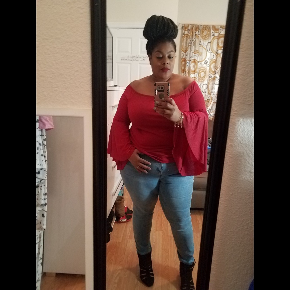 Bell sleeve top